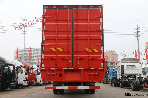 Dongfeng Duolika D12 Luxury Edition 240 hp 4X2(6 wheels) 9.85m Van Cargo Truck Body (2) | 86Trucks