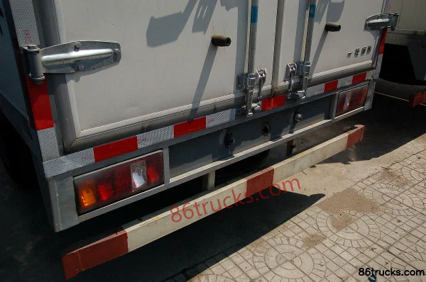 FAW Jiefang 90hp 4X2(6 wheels) 4.2m single-row van light truck Body (3) | 86Trucks