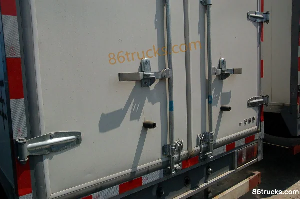 FAW Jiefang 90hp 4X2(6 wheels) 4.2m single-row van light truck Body (2) | 86Trucks