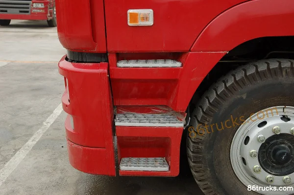 Hualing Heavy Truck 350hp 6X4(10 wheels) Tractor Truck Chassis (1) | 86Trucks