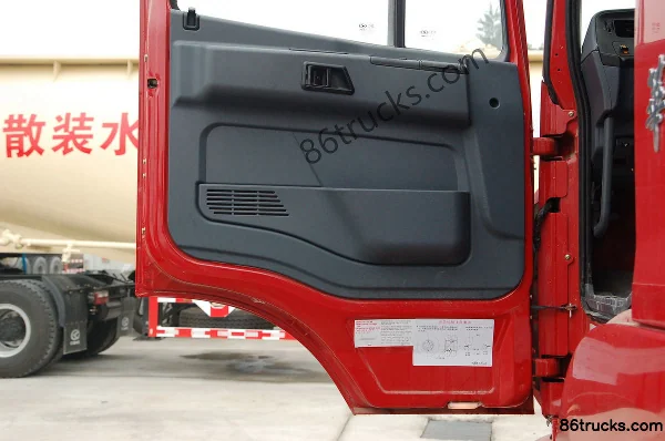 Hualing Heavy Truck 336 hp 6X4(10 wheels) Tractor Truck Cab (3) | 86Trucks