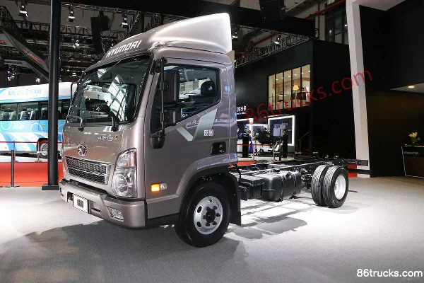 Hyundai Commercial Vehicle Shengtu H1 129hp 4X2(6 wheels) 4.17m Single Row Flatbed Light Truck Chassis Exterior (3) | 86Trucks