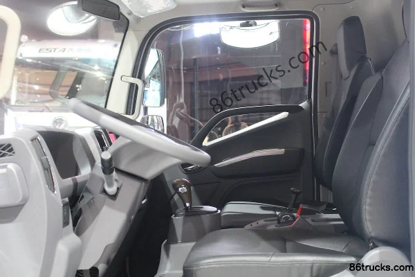 Foton Aoling EV 4,5T châssis camion léger électrique pur cabine simple 4X2(6 roues) Intérieur (2) | 86Trucks