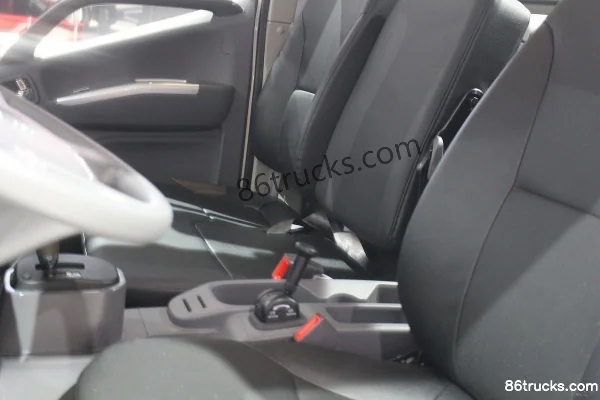 Foton Aoling EV 4,5T châssis camion léger électrique pur cabine simple 4X2(6 roues) Intérieur (1) | 86Trucks