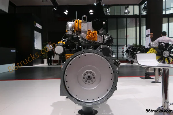 Moteur diesel Weichai WP7.300E60 300 ch 7,5 L China VI Extérieur (3) | 86Trucks