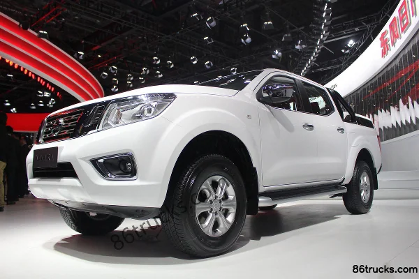 Zhengzhou Nissan Navara 2017 Luxury 2.5L Gasoline 184hp 2WD Automatic Double Cab Pickup (3) | 86Trucks