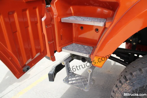 SHACMAN Delong X3000 version super renforcée 375 ch 8X4(12 roues) 8,2 m camion benne Cabine (2) | 86Trucks