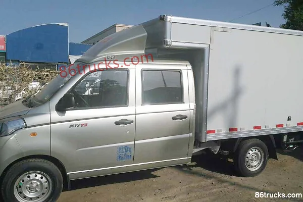 Foton Xiangling V1 1.5L 112 ch 4X2(6 roues) bi-carburant 2.3 m double cabine camion fourgon micro Extérieur (2) | 86Trucks