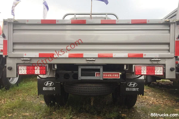 Hyundai Commercial Vehicle (ex-Sichuan Hyundai) Ruibao 1,3 L 87 ch 4X2(6 roues) Essence Camion plateau double cabine 2,6 m (double pneus arr