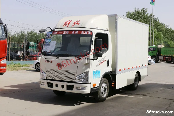 FAW Jiefang J6F 3.75m single-row pure electric van light truck 120kWh 4X2(6 wheels) Exterior (3) | 86Trucks