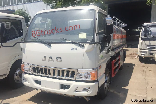 Chengliwei Chengliwei JAC Chassis fuel tanker truck