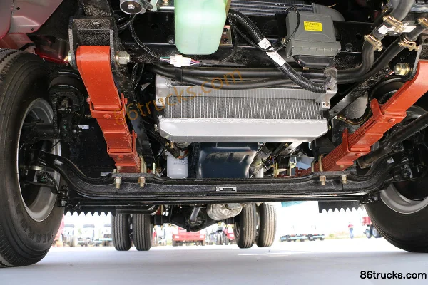 Tangjun Ouling K3 Series 117 hp 4X2(6 wheels) 4.15m single-row flatbed light truck Chassis (2) | 86Trucks
