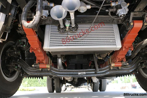 Tangjun Ouling K7 170 hp 4X2(6 wheels) 3.8m Single Row Side Panel Light Truck (China VI) Chassis (1) | 86Trucks