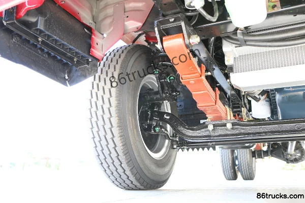 Tangjun Ouling T3 series 117hp 4X2(6 wheels) 3.88m semi-row flatbed light truck (7-speed) Chassis (3) | 86Trucks