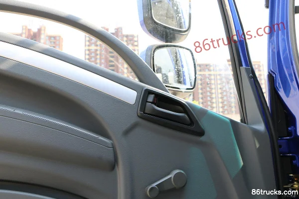 Tangjun Ouling T3 Series 116 hp 4X2(6 wheels) 3.8m Dump Truck Cab (3) | 86Trucks
