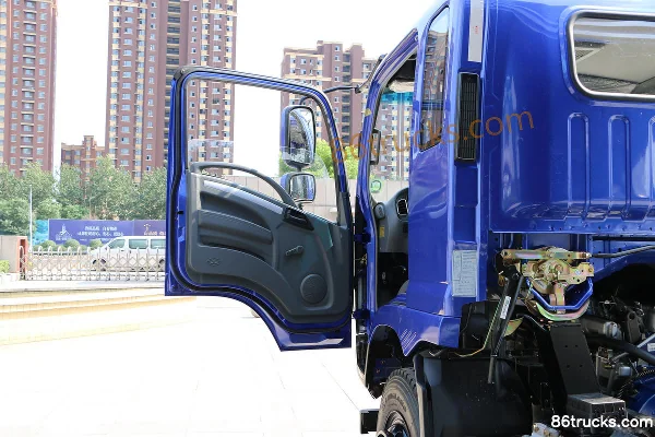 Tangjun Ouling T3 Series 116 hp 4X2(6 wheels) 3.8m Dump Truck Cab (1) | 86Trucks
