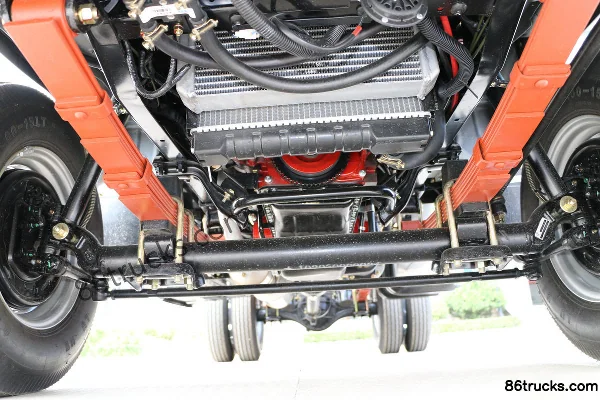 Tangjun Ouling Little BMW 68hp 4X2(6 wheels) 2.515m double-row dump truck Chassis (1) | 86Trucks