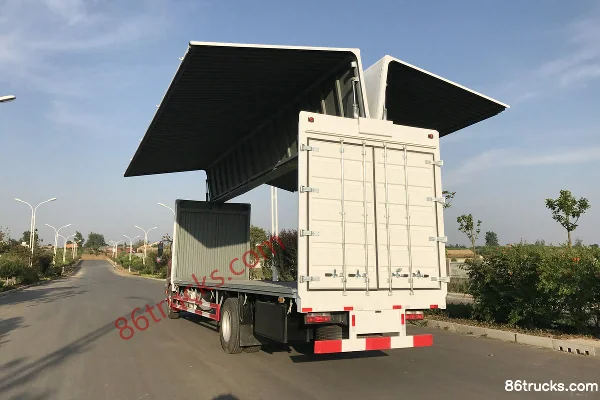 Dongfeng Commercial Vehicle Jiayun 180 hp 4X2(6 wheels) 7.7m wing-opening cargo truck Exterior (2) | 86Trucks
