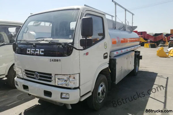 Qilin Qilin Dongfeng Chassis fuel tanker truck