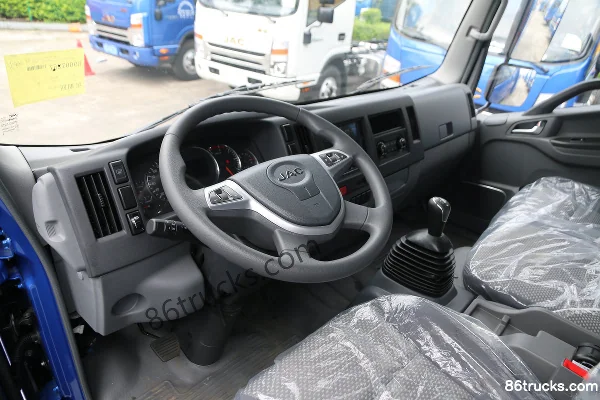 JAC Shuailing H415 160hp 4X2(6 wheels) 5.5m Single Row Van Cargo Truck Cab (3) | 86Trucks