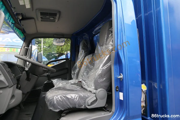 JAC Shuailing H415 160hp 4X2(6 wheels) 5.5m Single Row Van Cargo Truck Cab (2) | 86Trucks