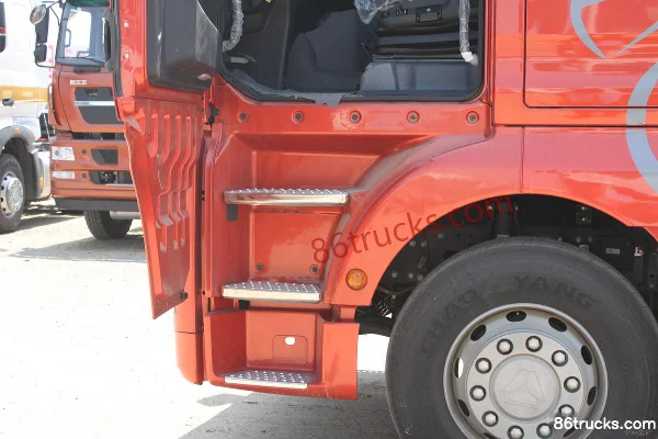 Sinotruk Sitrak C7H Heavy Truck 440hp 6X4(10 wheels) Tractor Truck (3.7) Cab (2) | 86Trucks
