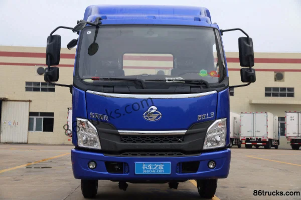 Dongfeng Liuqi Chenglong L3 180hp 4X2(6 wheels) Light Truck Exterior (2) | 86Trucks