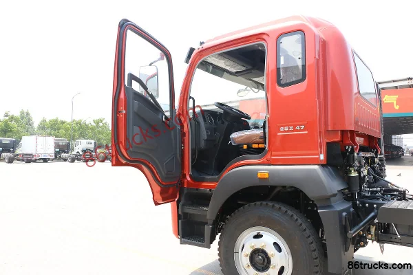 Sinotruk HOWO G5X Medium Truck Standard Load 210hp 4X2(6 wheels) 5.75m Half-Cab Van Truck (1) | 86Trucks