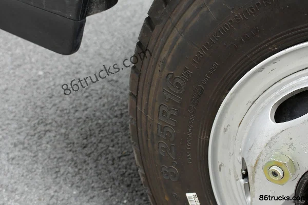 FAW Jiefang J6F 160 ch 4X2(6 roues) châssis camion porteur cabine simple 4,21 m (3) | 86Trucks