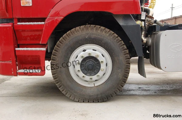 Hualing Heavy Truck 410 hp 6X4(10 wheels) LNG Dangerous Goods Tractor Truck Chassis (1) | 86Trucks