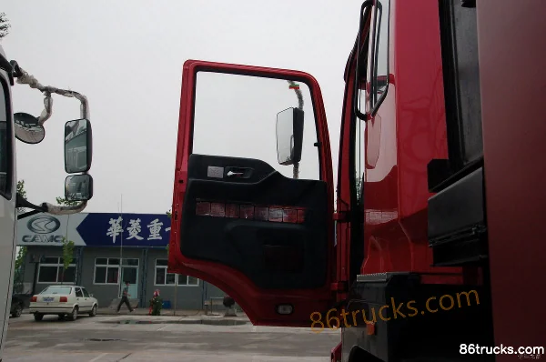 Hongyan New Dakang Heavy Truck 310 hp 8X4(12 wheels) Dump Truck Cab (1) | 86Trucks
