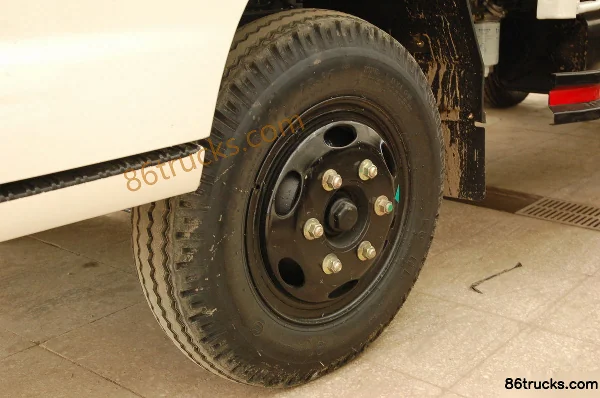 Foton Forland Xiaoka Star 5 90 hp 4X2(6 wheels) 4.2m single-row flatbed mini truck (formerly Aorui 3360) Chassis (1) | 86Trucks