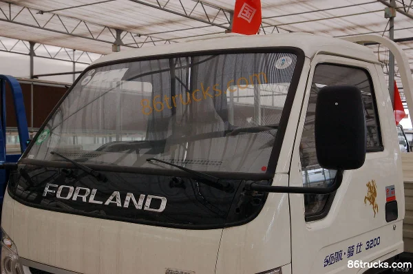 Foton Forland Linghang II 103hp 4X2(6 wheels) Single Row Flatbed Light Truck Exterior (3) | 86Trucks