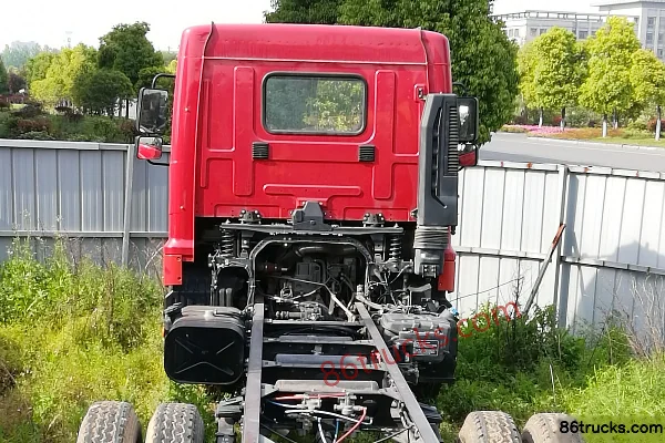 Hualing Lingma H3 160 hp 4X2(6 wheels) 7.8m van cargo truck Chassis (1) | 86Trucks