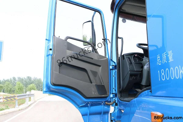 XCMG Hanfeng G5 350 ch 8X4(12 roues) camion grue Cabine (1) | 86Trucks