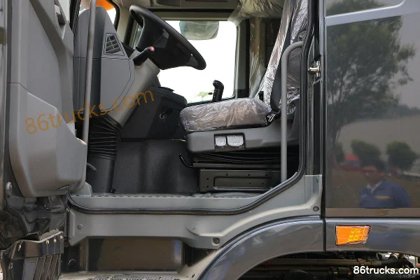 XCMG Hanfeng G7 430 hp 6X2(8 wheels) Tractor Truck Cab (3) | 86Trucks