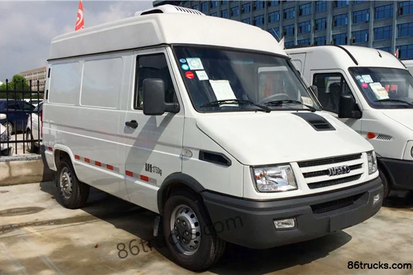NAVECO 129 hp 4X2(6 wheels) refrigerated truck (Chengliwei brand) Exterior