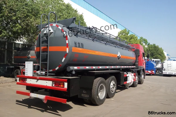 FAW Jiefang Qingdao HanV 260 hp 8X2(10 wheels) Chemical Liquid Transport Truck (Chengliwei Brand) Exterior (2) | 86Trucks