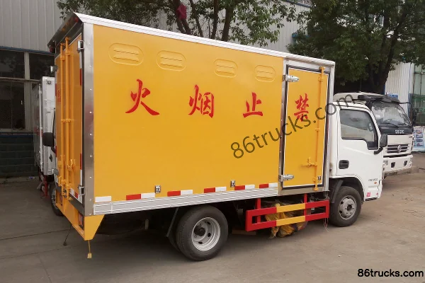 Yuejin Xiaofuxing S50Q 87 hp 4X2(6 wheels) Explosive Transport Truck (Chengliwei Brand) Exterior (2) | 86Trucks