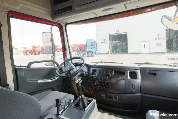 XCMG Hanfeng G5 Standard Load Edition 245hp 6X2(8 wheels) 7.8m stake cargo truck (China VI) Cab (2) | 86Trucks