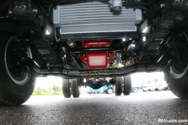 FAW Jiefang Hu VH 124 hp 4X2(6 wheels) 4.25m semi-row stake truck chassis (2) | 86Trucks