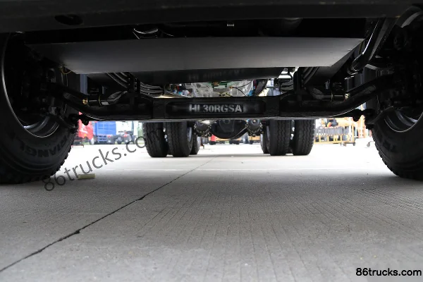 Hualing Hanma H6 camion lourd 350 ch 6X4(10 roues) tracteur routier LNG Châssis (1) | 86Trucks