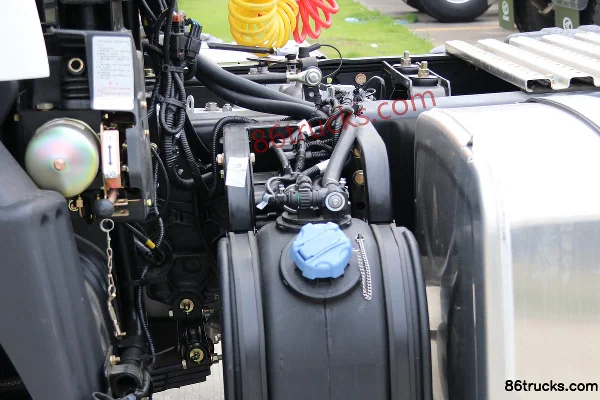 Hualing Heavy Truck Heavy-duty 420hp 6X4(10 wheels) Tractor Truck Chassis (3) | 86Trucks