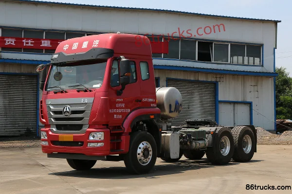Sinotruk Hohan J7G Heavy Truck 430hp 6X4(10 wheels) LNG Tractor Truck Exterior (3) | 86Trucks