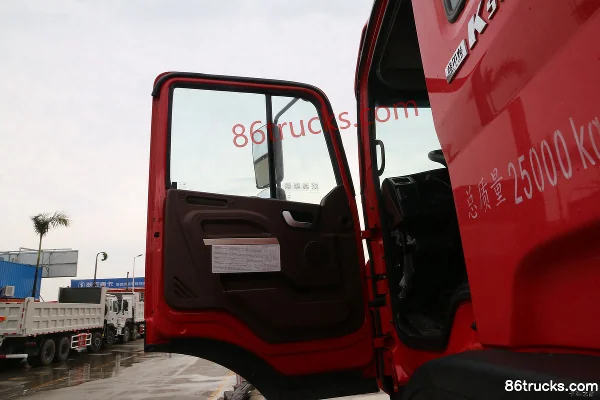 JAC Gallop K5X 200 hp 6X2(8 wheels) 7.2m Livestock Transport Truck Cab (2) | 86Trucks