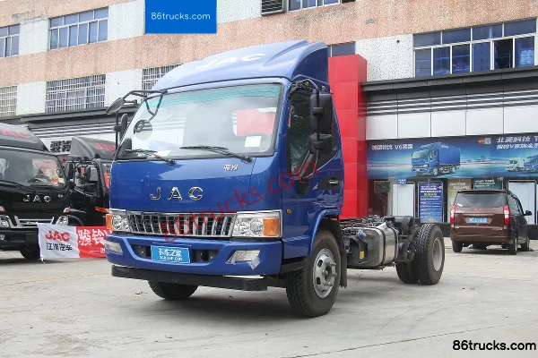 JAC Junling E6 Heavy-Duty 156 hp 4X2(6 wheels) 4.15m Single Row Van Light Truck Chassis Exterior (3) | 86Trucks