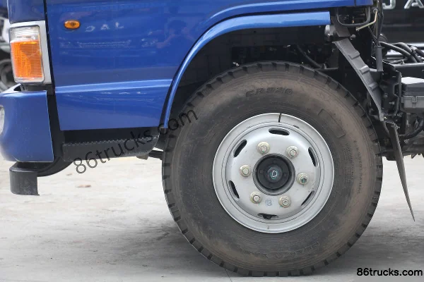 JAC Junling E6 Heavy-Duty 156 hp 4X2(6 wheels) 4.15m Single Row Van Light Truck Chassis (1) | 86Trucks