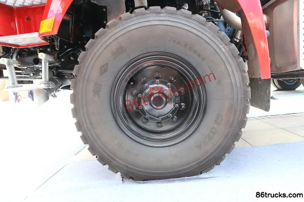 SHACMAN Delong X3000 375 hp 6X6(10 wheels) desert off-road cargo truck chassis (3) | 86Trucks