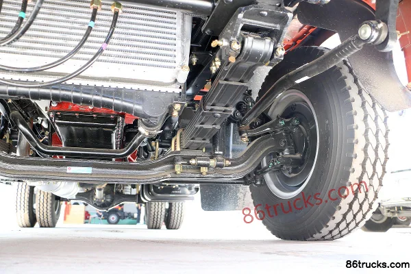 Dongfeng Duolika D6-L 2018 117 hp 4X2(6 wheels) 3.8m Semi-Cab Off-Road Panel Light Truck Chassis (3) | 86Trucks