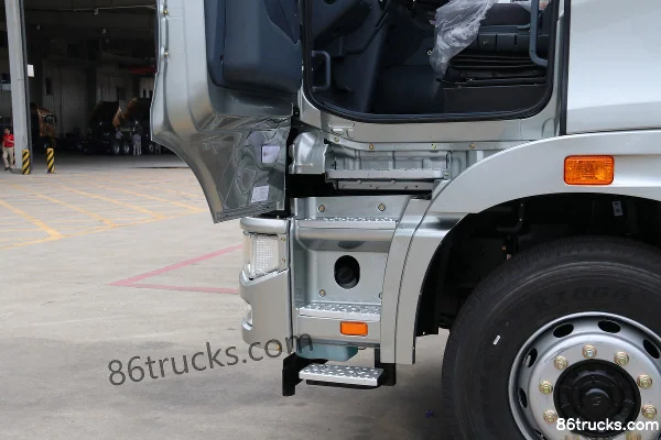 Hualing Hanma H9 camion lourd version lourde 460 ch 6X4(10 roues) tracteur routier Cabine (2) | 86Trucks